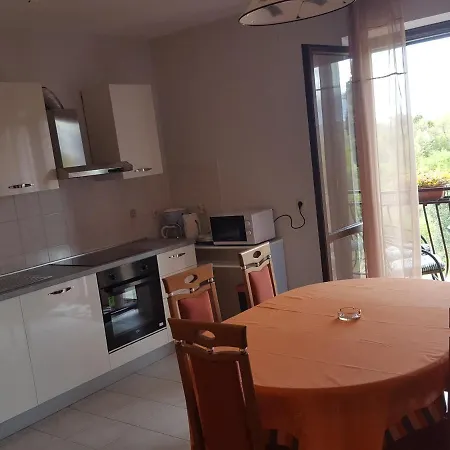 Anda Appartamento Rovigno